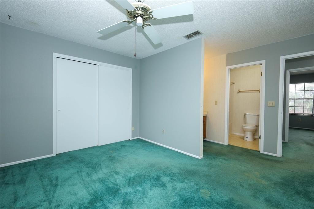 En Venta: $245,000 (2 camas, 2 baños, 1350 Pies cuadrados)