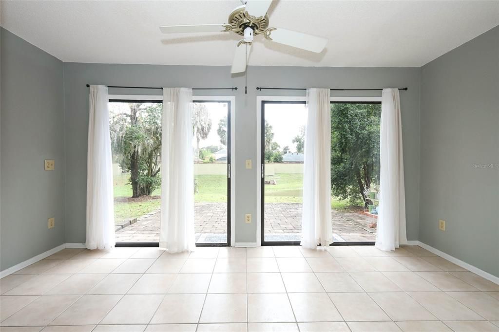 En Venta: $245,000 (2 camas, 2 baños, 1350 Pies cuadrados)