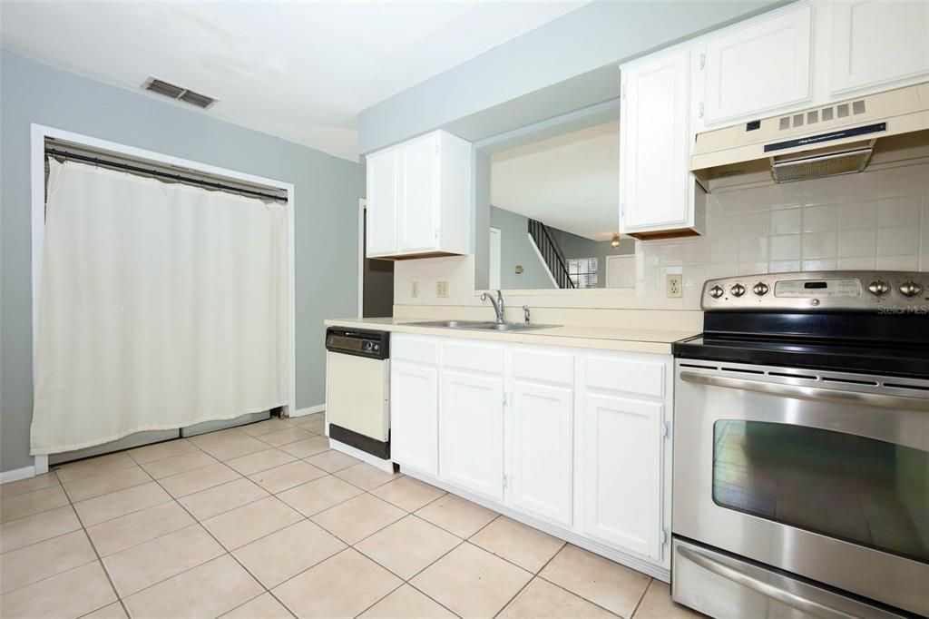 En Venta: $245,000 (2 camas, 2 baños, 1350 Pies cuadrados)