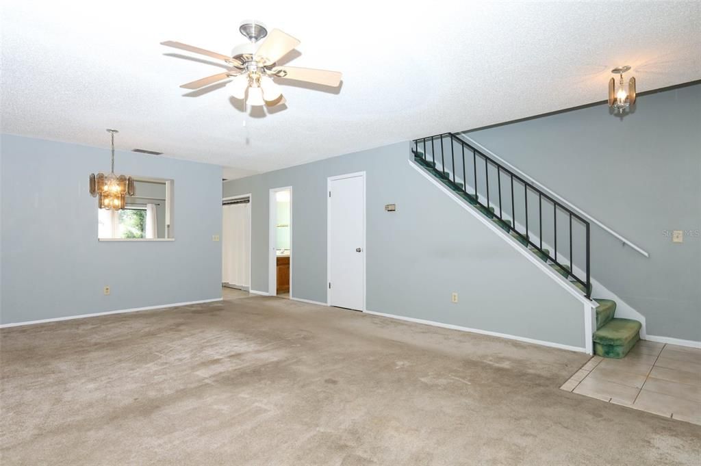 En Venta: $245,000 (2 camas, 2 baños, 1350 Pies cuadrados)