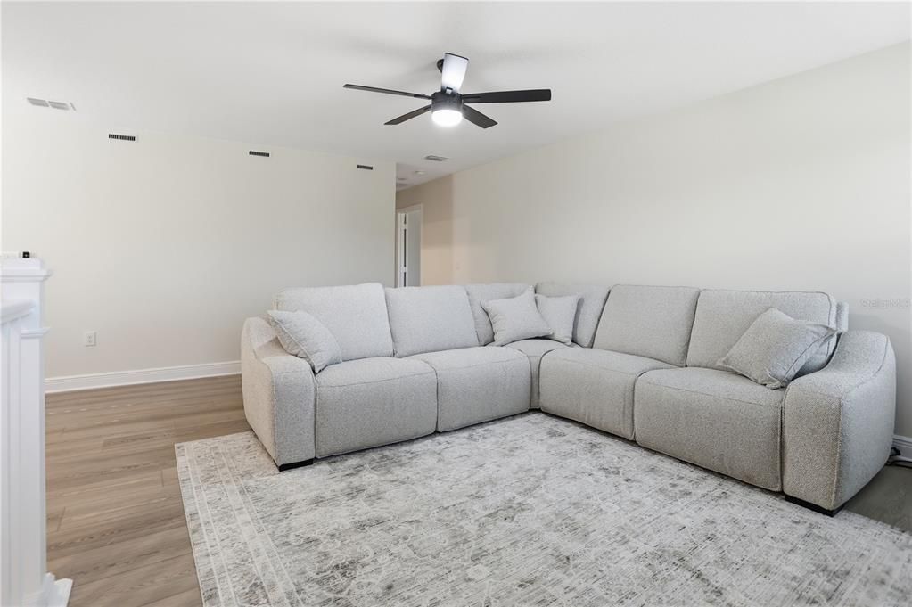 For Sale: $760,000 (4 beds, 3 baths, 3245 Square Feet)