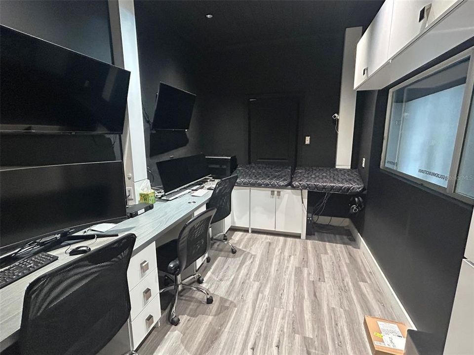 For Sale: $76,800 (0 beds, 0 baths, 18400 Square Feet)