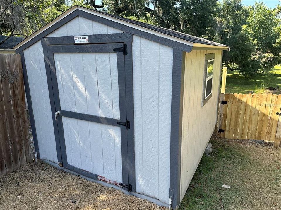 For Rent: $1,995 (2 beds, 1 baths, 996 Square Feet)