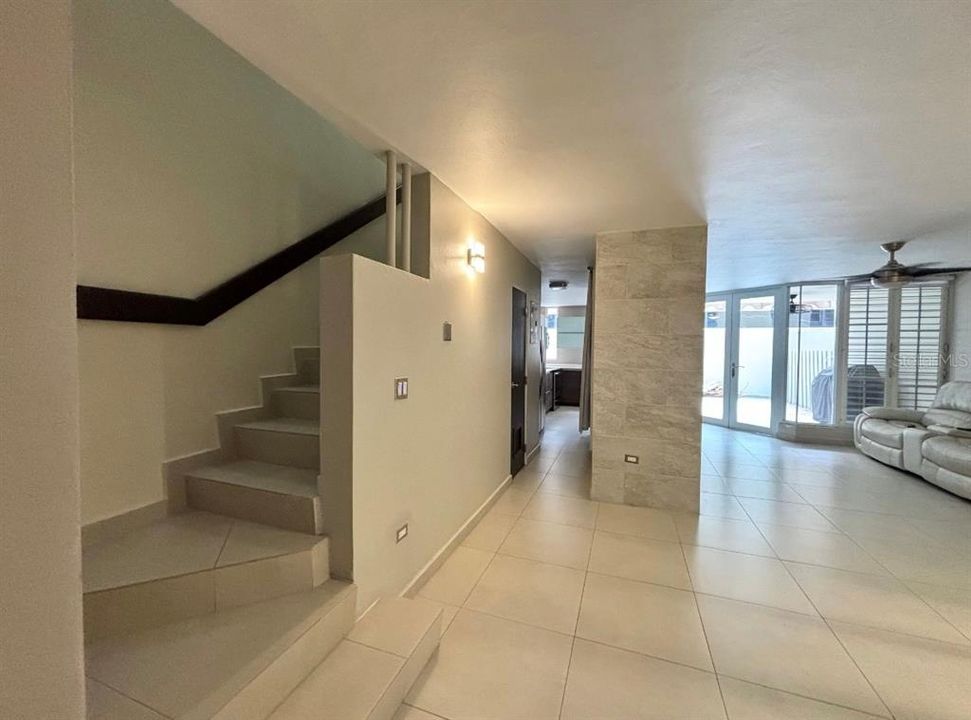 En Renta: $2,350 (3 camas, 2 baños, 1432 Pies cuadrados)