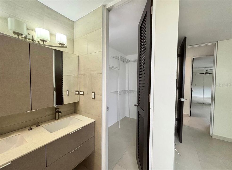 En Renta: $2,350 (3 camas, 2 baños, 1432 Pies cuadrados)