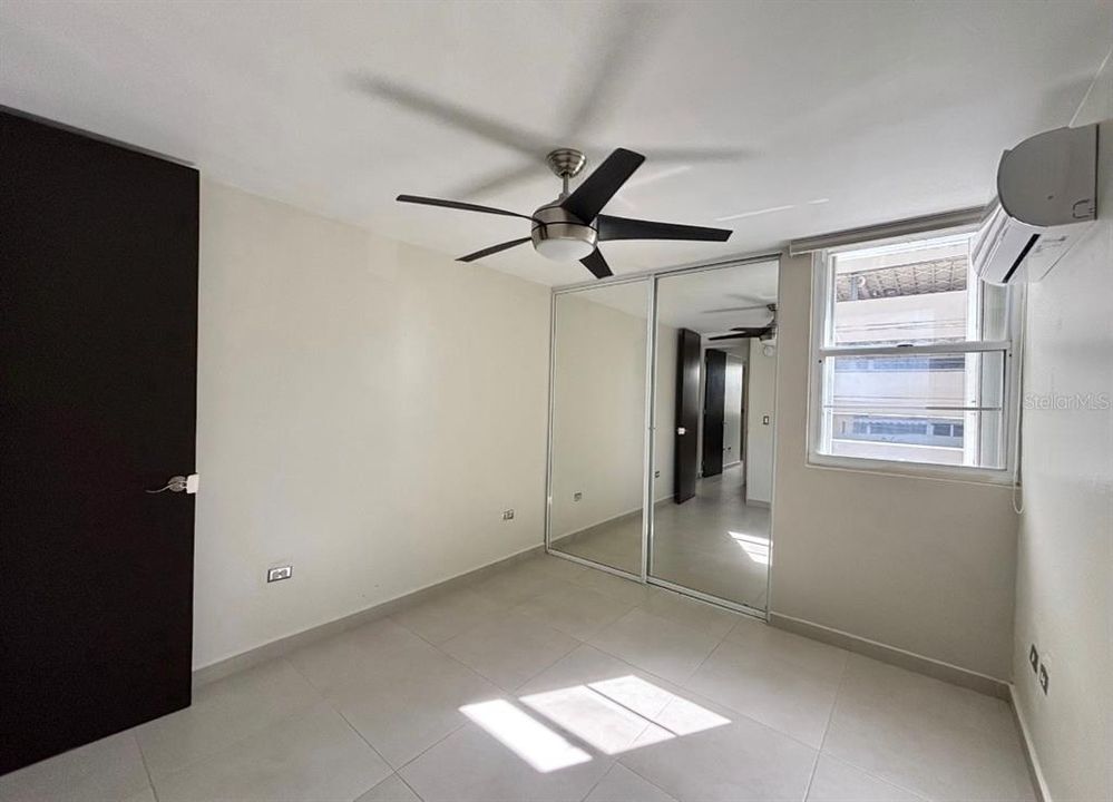 En Renta: $2,350 (3 camas, 2 baños, 1432 Pies cuadrados)