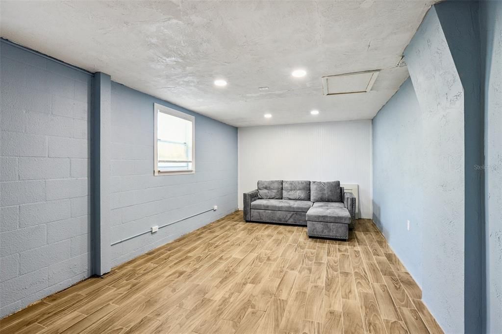 En Venta: $250,000 (2 camas, 2 baños, 1358 Pies cuadrados)