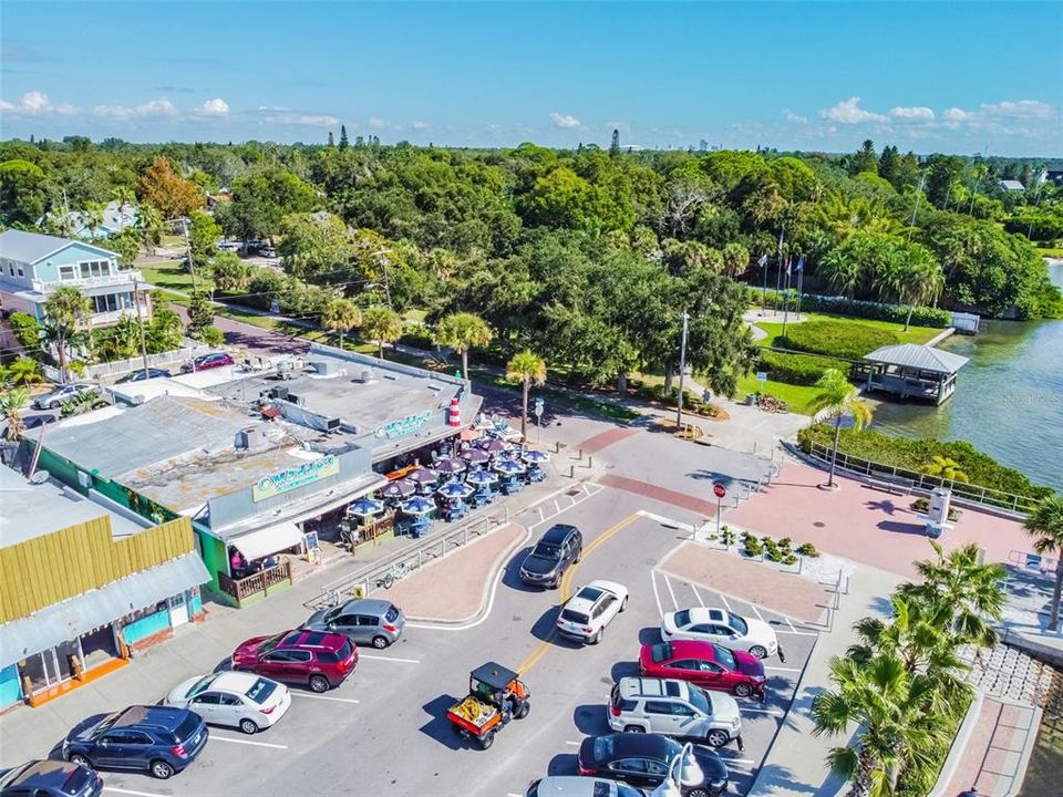 待售: $164,900 (1 贝兹, 1 浴室, 860 平方英尺)