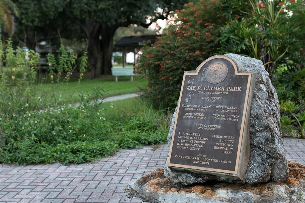 待售: $164,900 (1 贝兹, 1 浴室, 860 平方英尺)