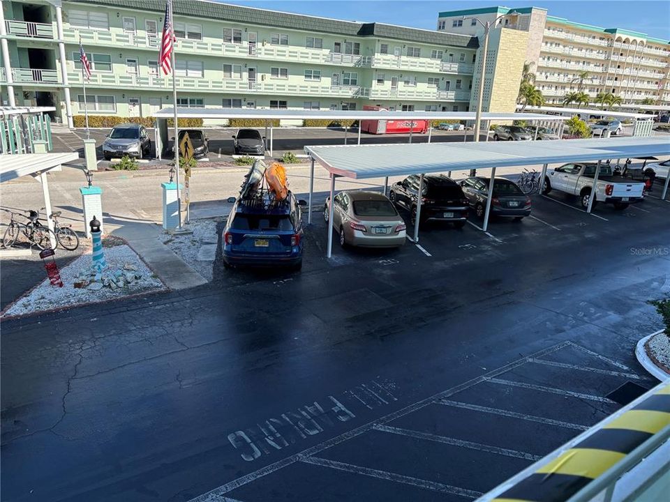 For Sale: $164,900 (1 beds, 1 baths, 860 Square Feet)