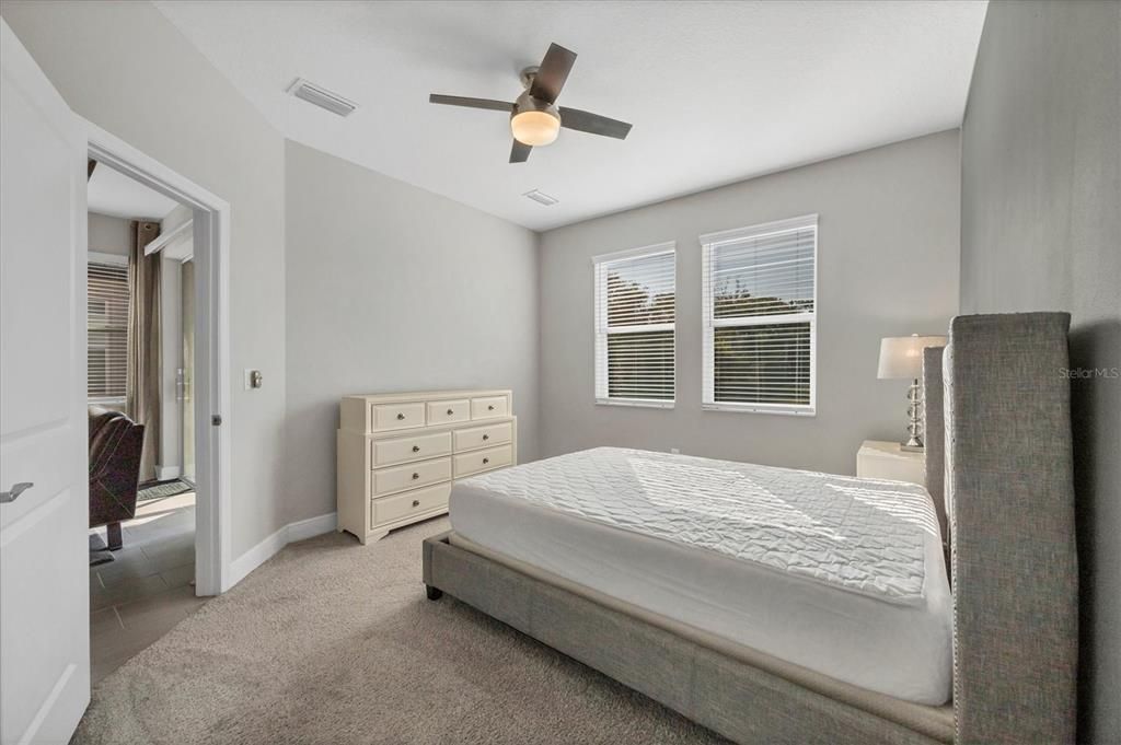 En Venta: $364,900 (2 camas, 2 baños, 1462 Pies cuadrados)