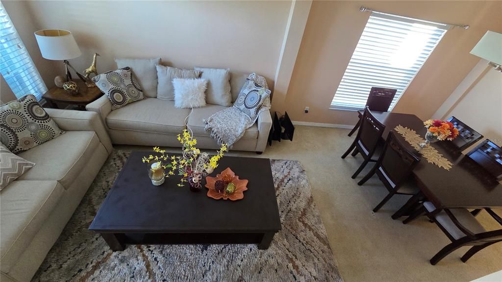 For Rent: $2,500 (4 beds, 2 baths, 2086 Square Feet)