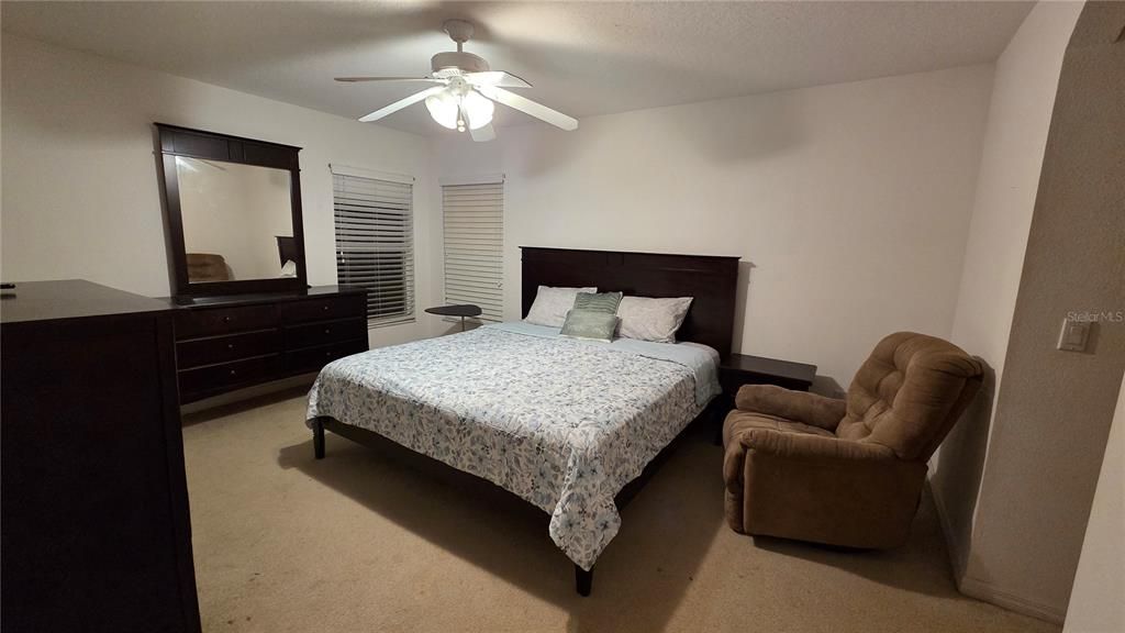 For Rent: $2,500 (4 beds, 2 baths, 2086 Square Feet)