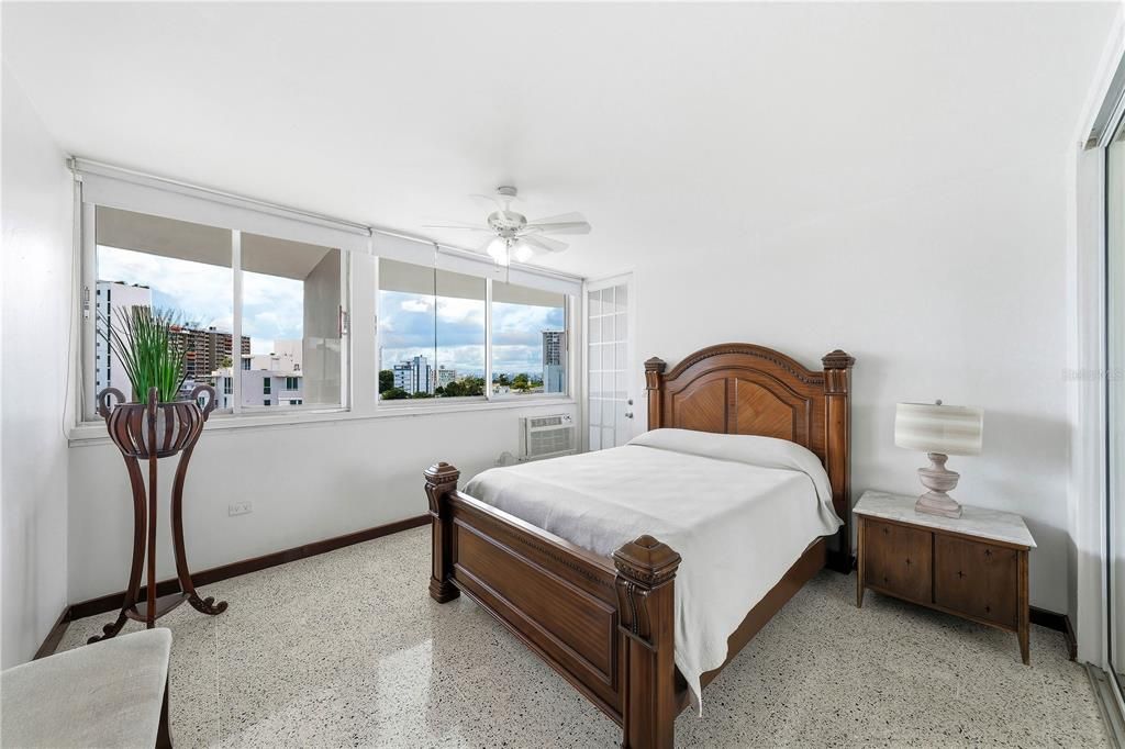 В аренду: $5,000 (4 спален, 3 ванн, 2498.8 Квадратных фут)