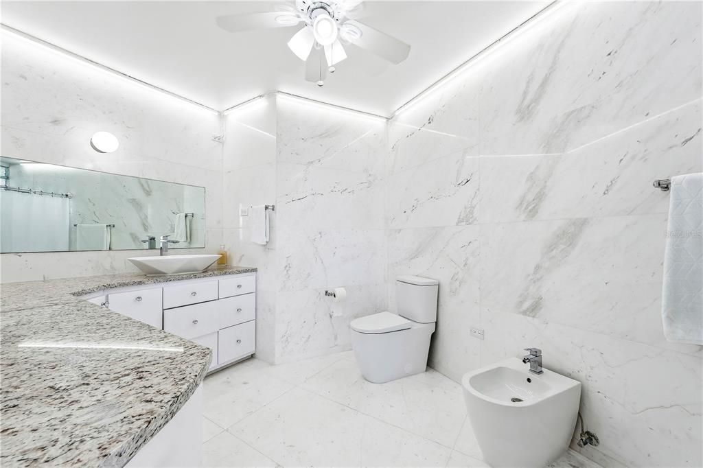 В аренду: $5,000 (4 спален, 3 ванн, 2498.8 Квадратных фут)