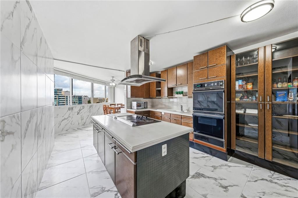 В аренду: $5,000 (4 спален, 3 ванн, 2498.8 Квадратных фут)