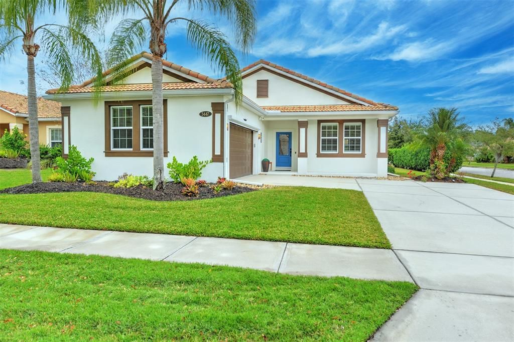 For Sale: $495,000 (3 beds, 2 baths, 2167 Square Feet)