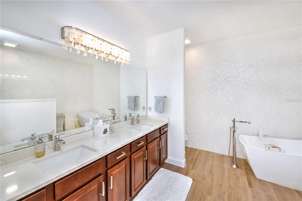 For Sale: $495,000 (3 beds, 2 baths, 2167 Square Feet)