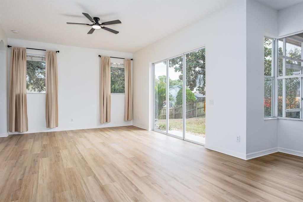 For Sale: $599,900 (4 beds, 3 baths, 2139 Square Feet)