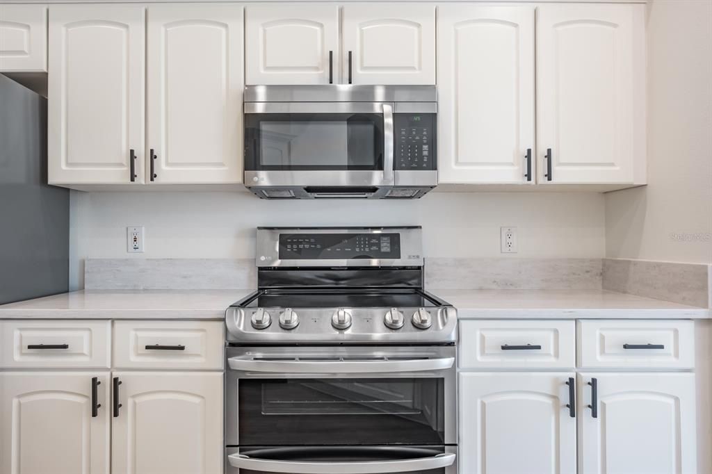 For Sale: $599,900 (4 beds, 3 baths, 2139 Square Feet)