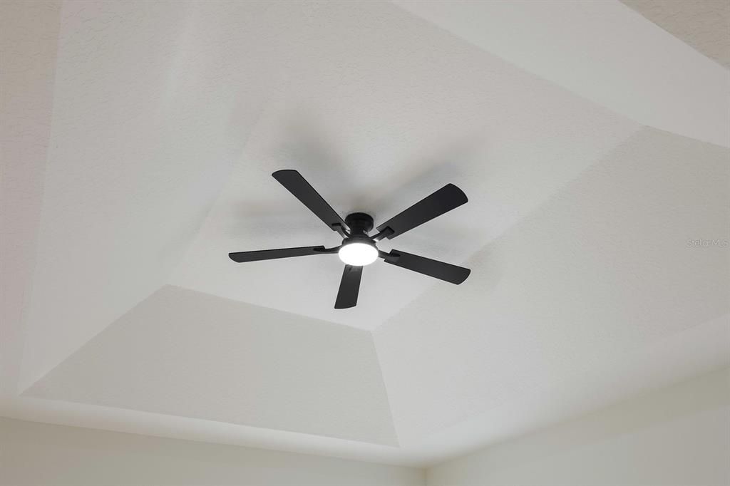 For Sale: $599,900 (4 beds, 3 baths, 2139 Square Feet)