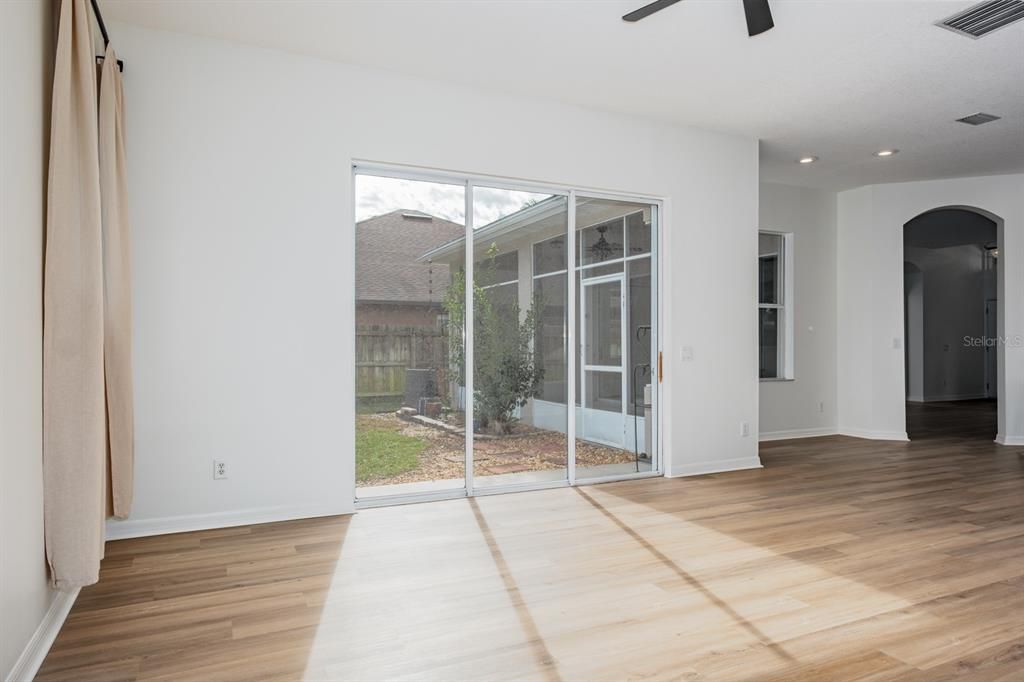 For Sale: $599,900 (4 beds, 3 baths, 2139 Square Feet)