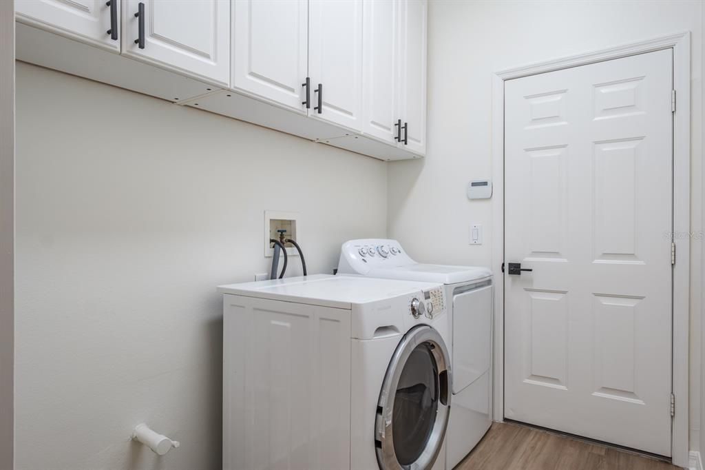 For Sale: $599,900 (4 beds, 3 baths, 2139 Square Feet)