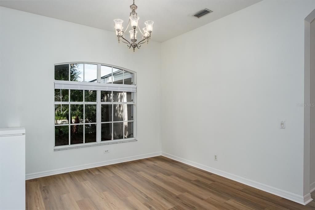 For Sale: $599,900 (4 beds, 3 baths, 2139 Square Feet)