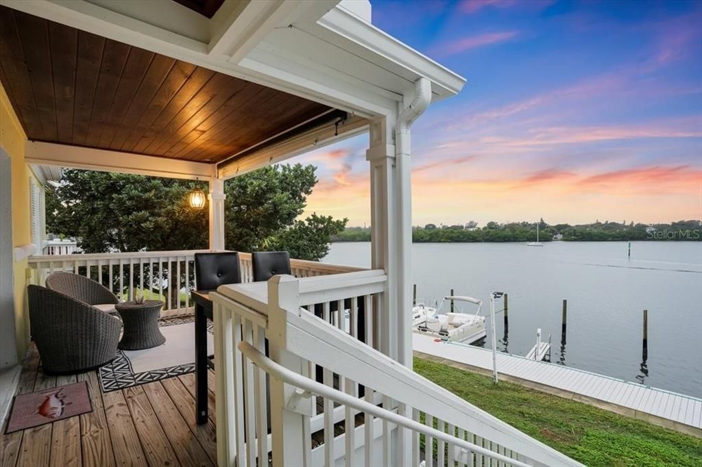 出租: $2,300 (1 贝兹, 1 浴室, 694 平方英尺)