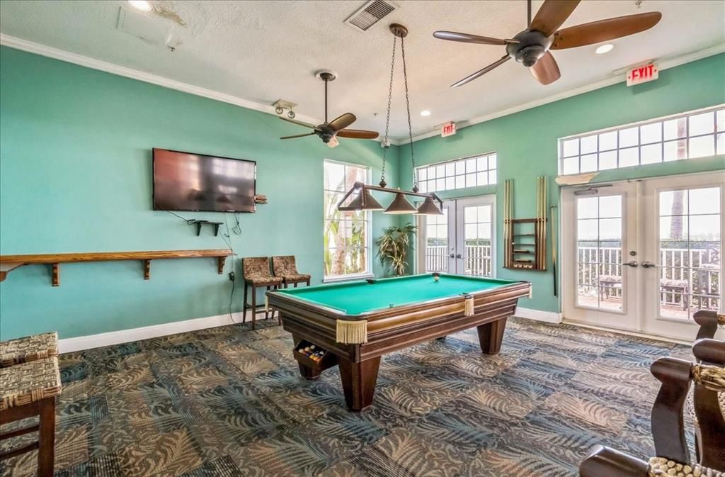 出租: $2,300 (1 贝兹, 1 浴室, 694 平方英尺)