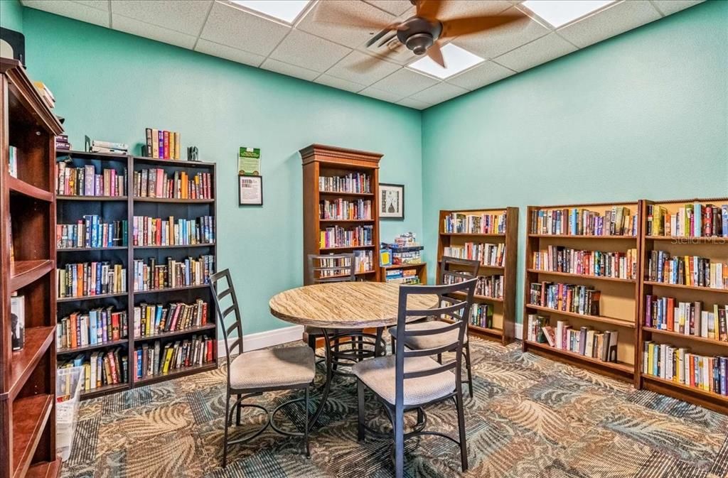 出租: $2,300 (1 贝兹, 1 浴室, 694 平方英尺)