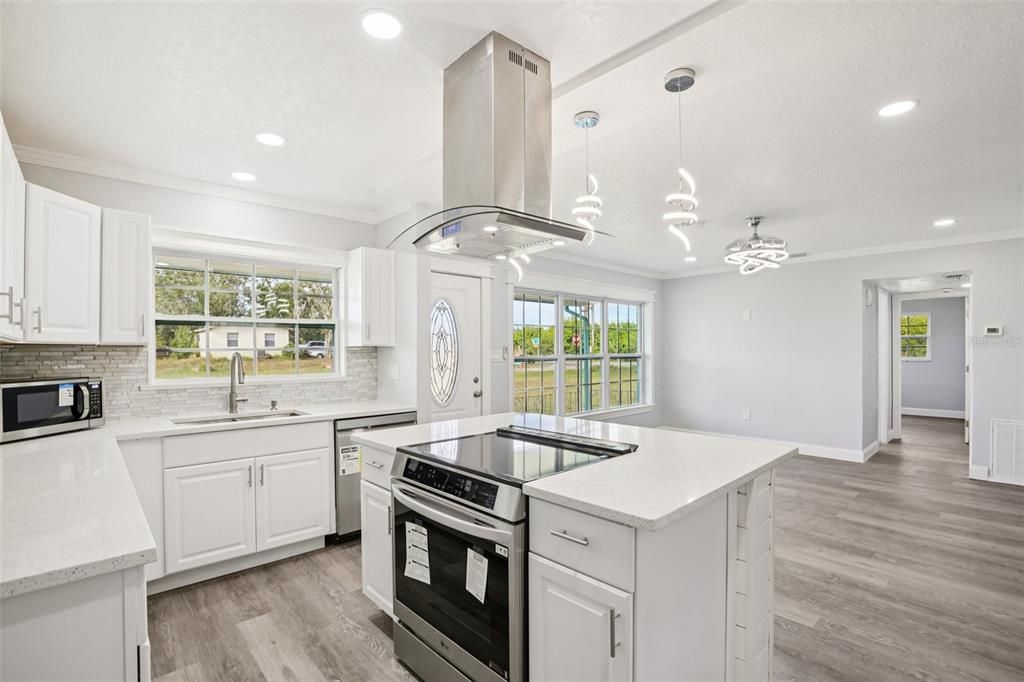 For Sale: $400,000 (3 beds, 3 baths, 1538 Square Feet)