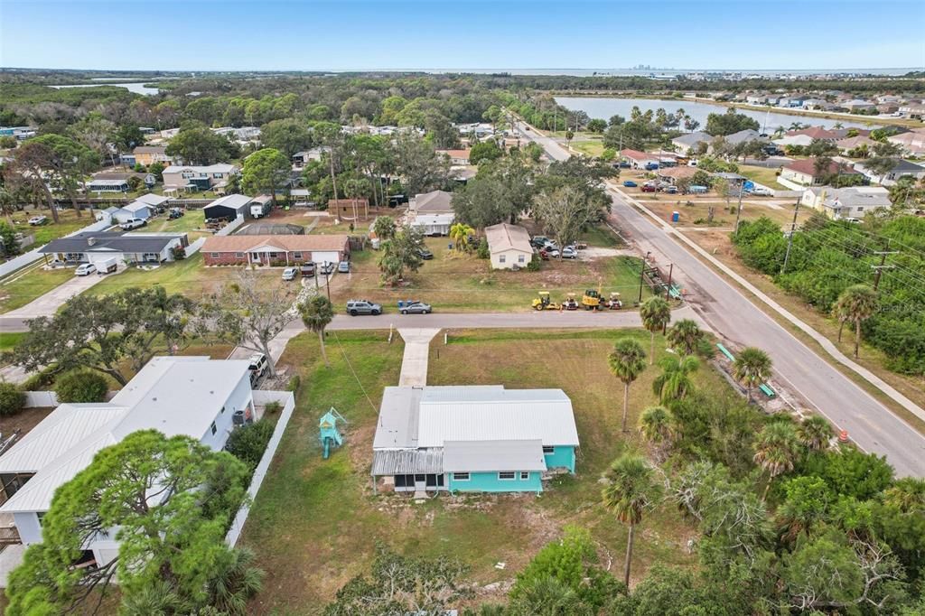 For Sale: $400,000 (3 beds, 3 baths, 1538 Square Feet)