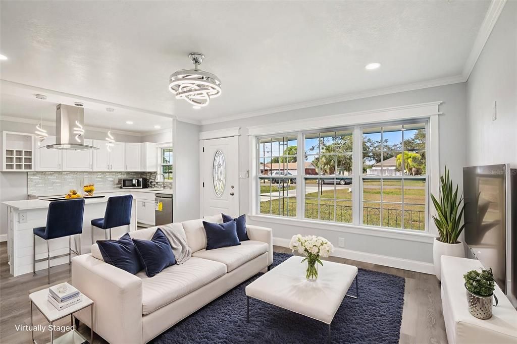 For Sale: $400,000 (3 beds, 3 baths, 1538 Square Feet)