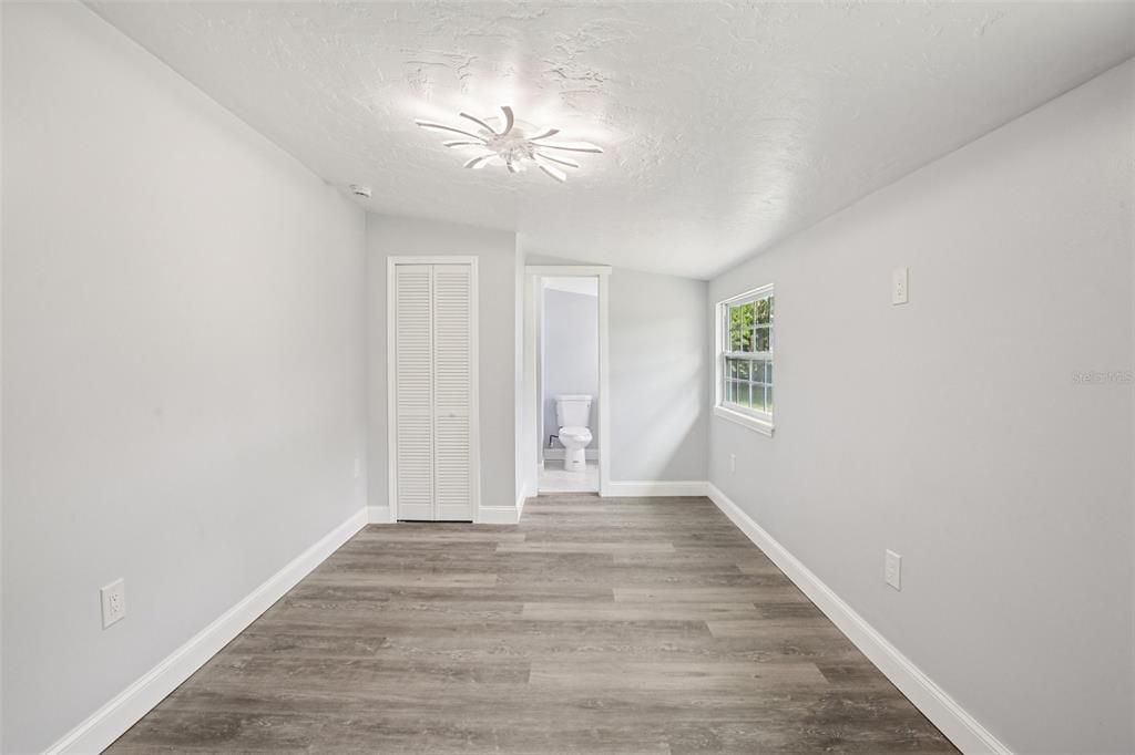 For Sale: $400,000 (3 beds, 3 baths, 1538 Square Feet)