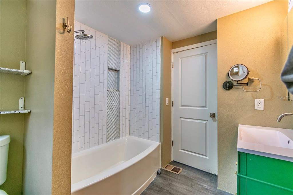 待售: $140,000 (2 贝兹, 2 浴室, 1140 平方英尺)