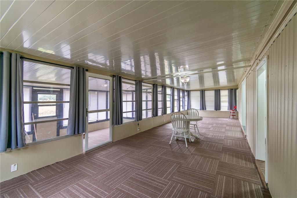 待售: $140,000 (2 贝兹, 2 浴室, 1140 平方英尺)