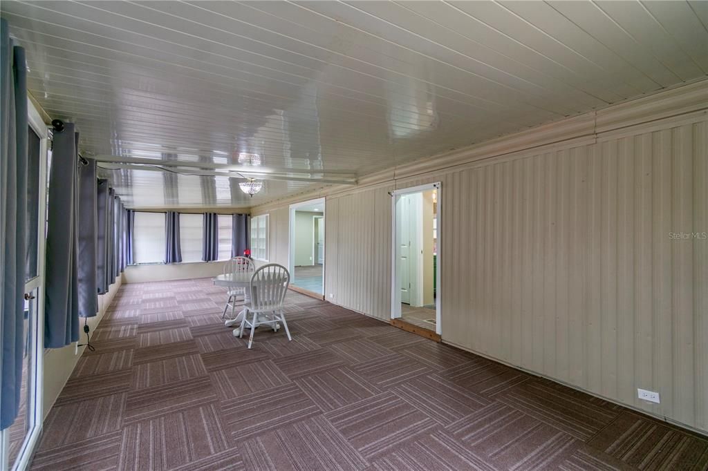 待售: $140,000 (2 贝兹, 2 浴室, 1140 平方英尺)