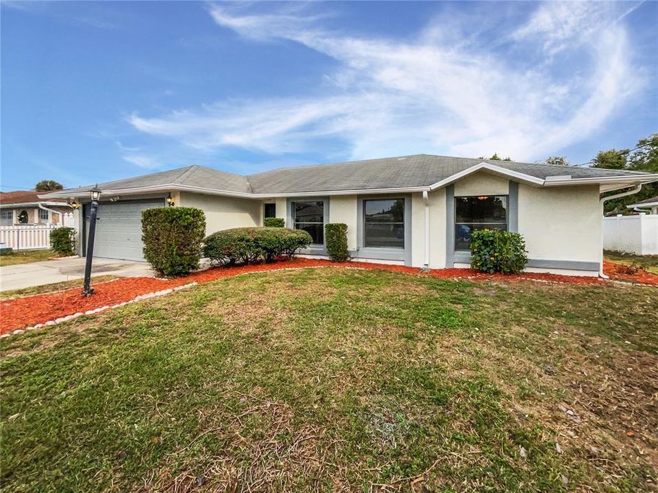 En Venta: $295,000 (3 camas, 2 baños, 1422 Pies cuadrados)