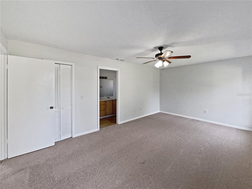 En Venta: $295,000 (3 camas, 2 baños, 1422 Pies cuadrados)