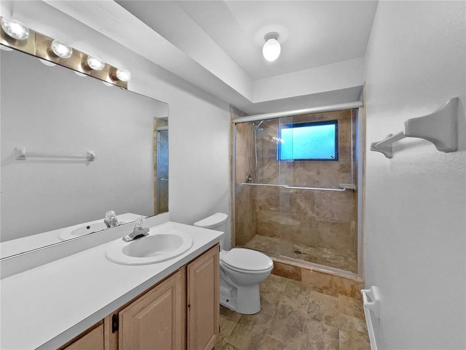 En Venta: $295,000 (3 camas, 2 baños, 1422 Pies cuadrados)