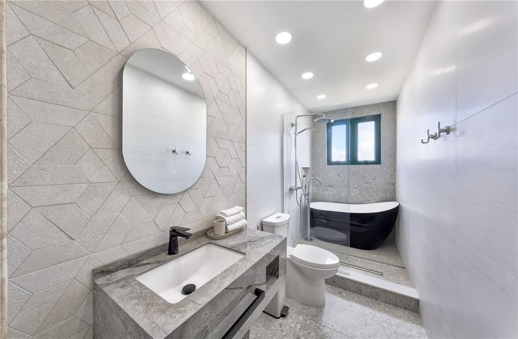 待售: $690,000 (3 贝兹, 3 浴室, 1881 平方英尺)