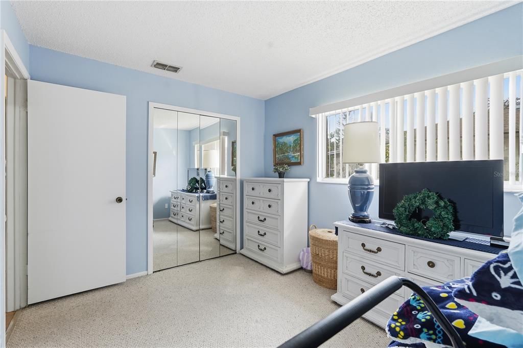 For Sale: $145,000 (2 beds, 1 baths, 752 Square Feet)