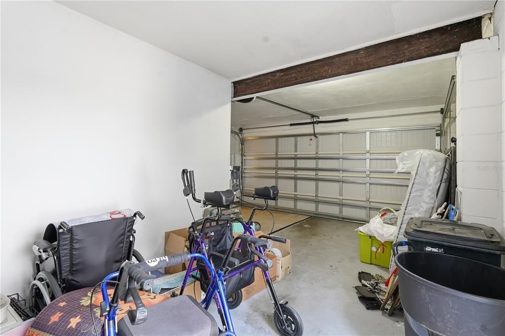 For Sale: $145,000 (2 beds, 1 baths, 752 Square Feet)