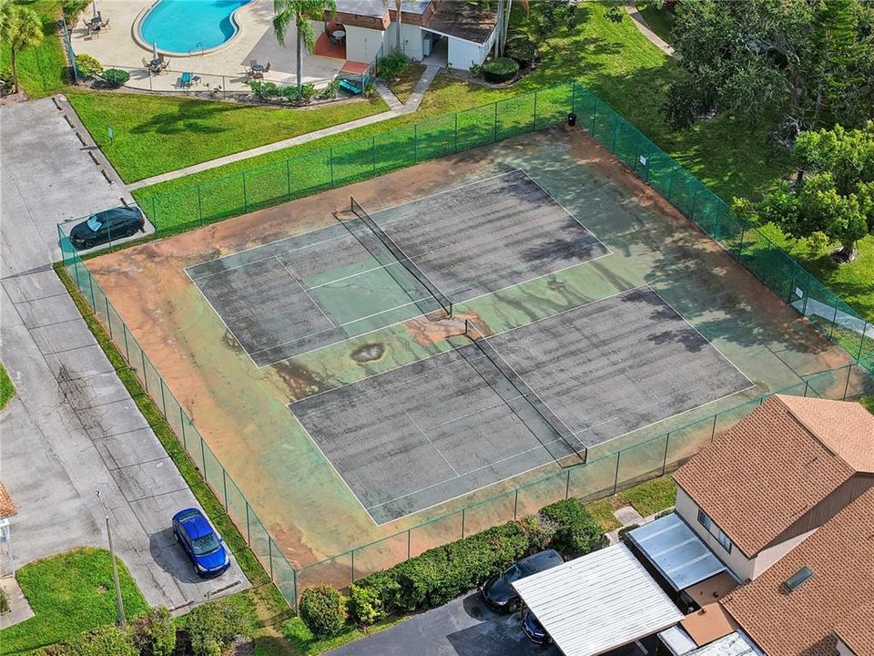 For Sale: $145,000 (2 beds, 1 baths, 752 Square Feet)