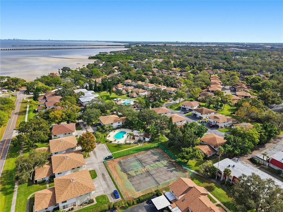 For Sale: $145,000 (2 beds, 1 baths, 752 Square Feet)