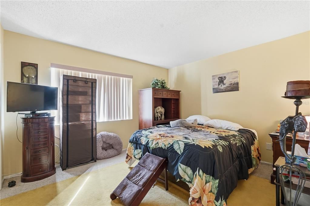 For Sale: $145,000 (2 beds, 1 baths, 752 Square Feet)