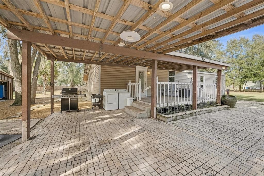 For Sale: $330,000 (4 beds, 2 baths, 1448 Square Feet)