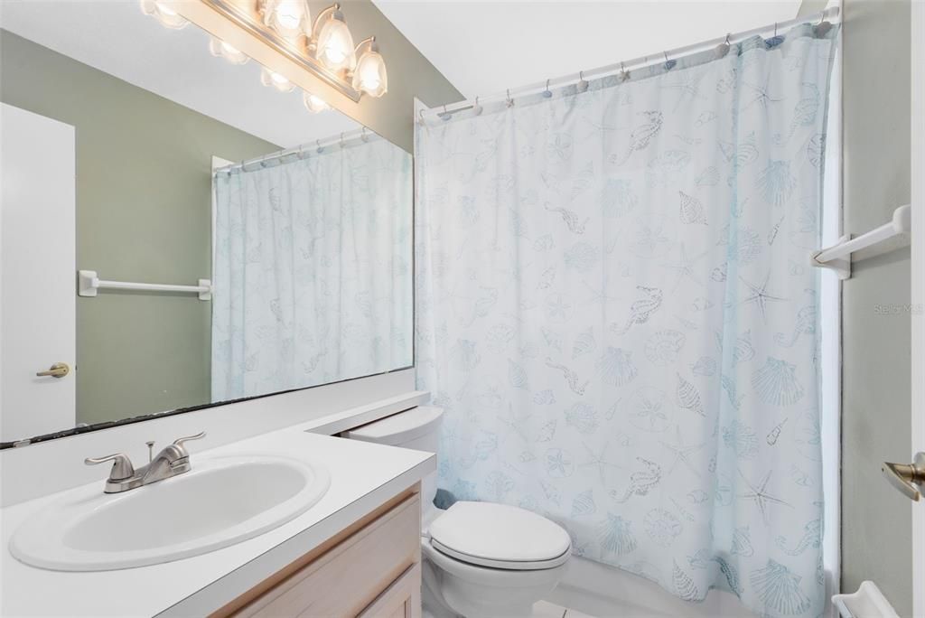 For Sale: $389,900 (3 beds, 2 baths, 1601 Square Feet)