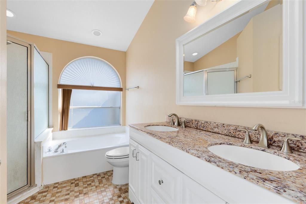 For Sale: $389,900 (3 beds, 2 baths, 1601 Square Feet)